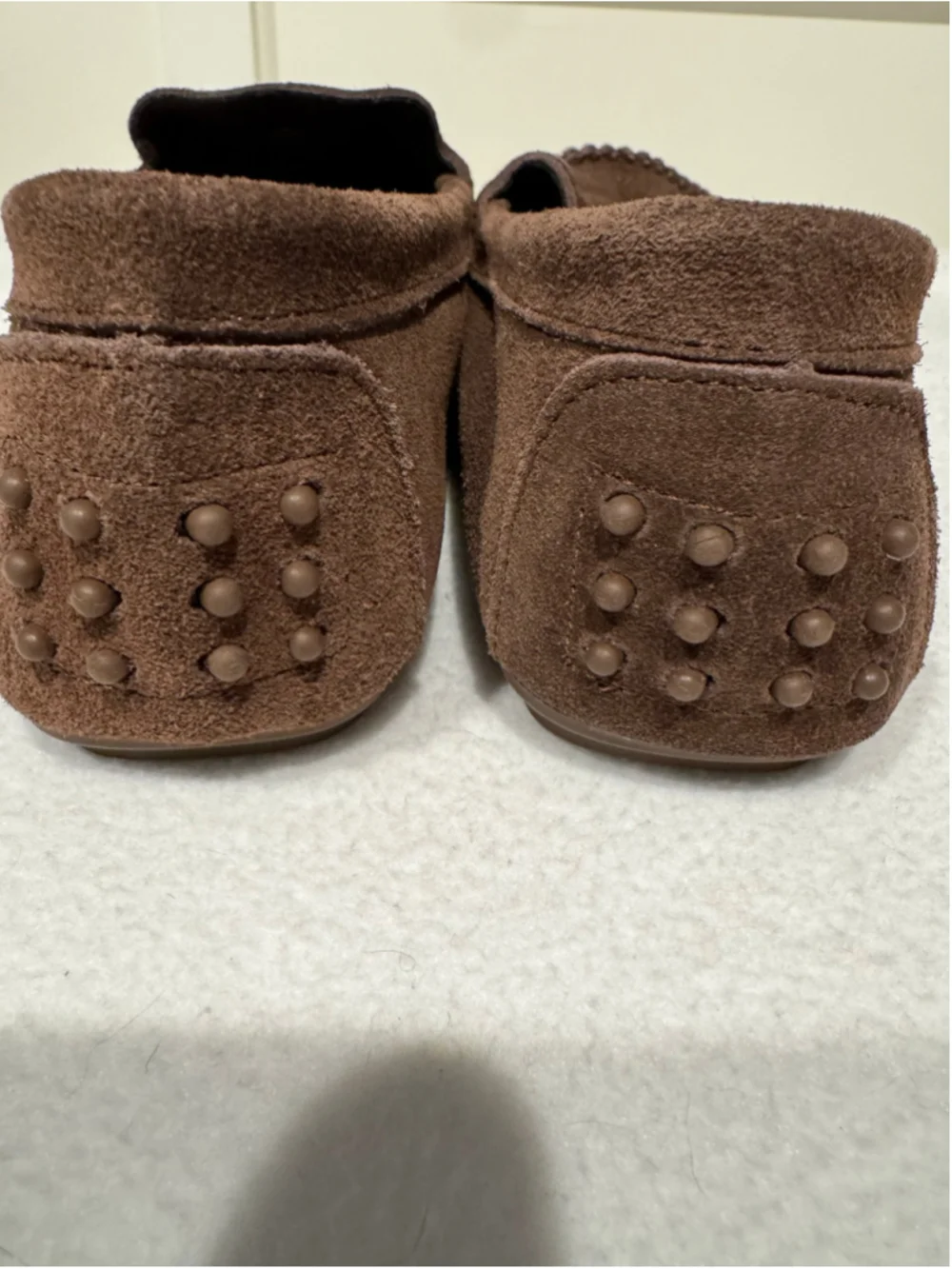 Women's Tahari Size 10 Brown Suede Driving Moccasin Loafer Flats
